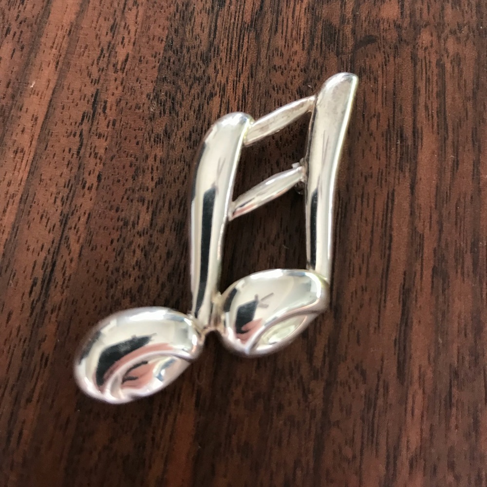 Music note silver pin 🎵